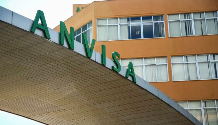  Anvisa suspende venda de glicose e importação de radiofármacos 